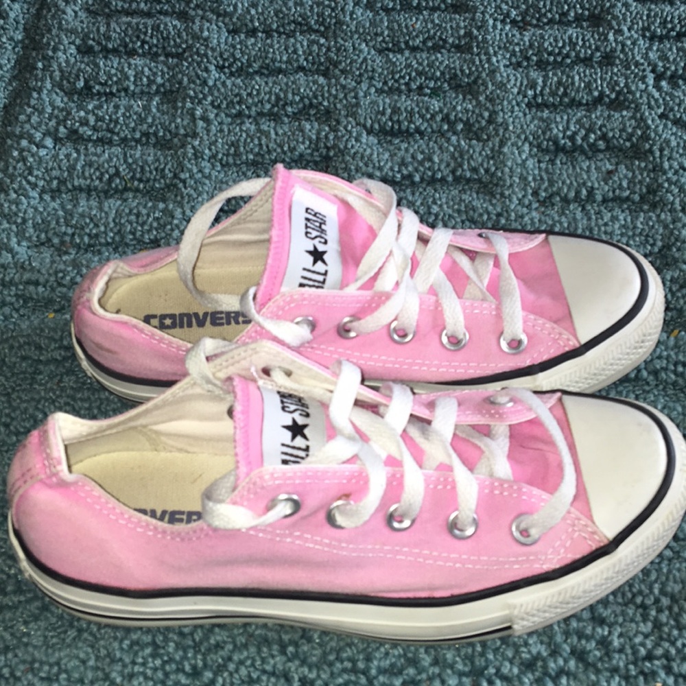 Pink converse - Picture 2 of 5